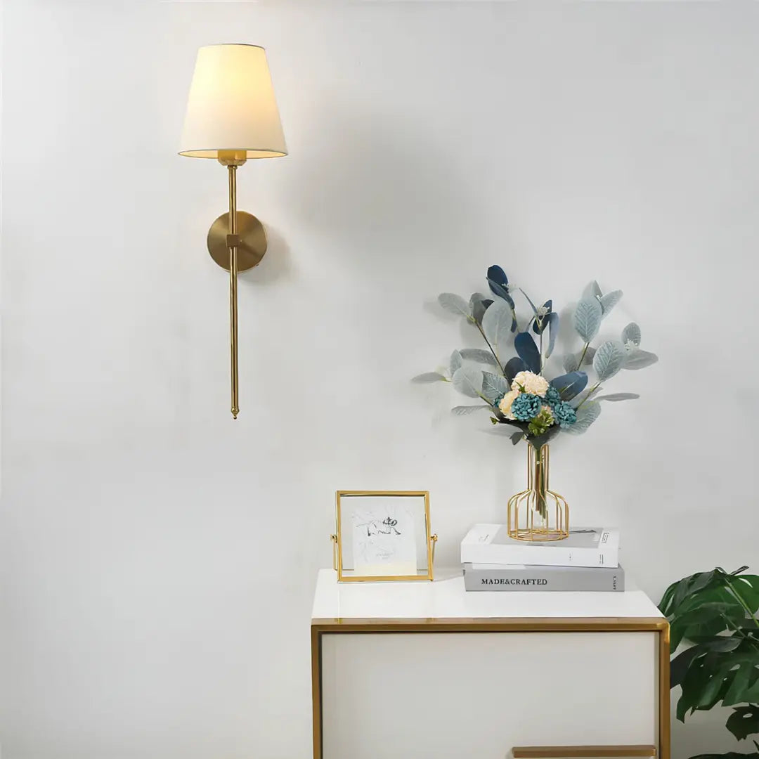Valoria - Classic Elegance Wall Light