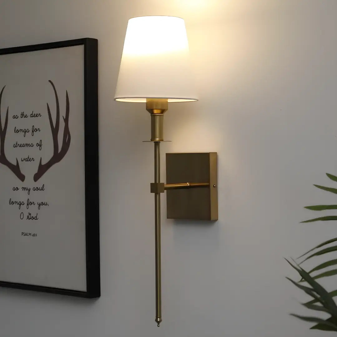 Valoria - Classic Elegance Wall Light
