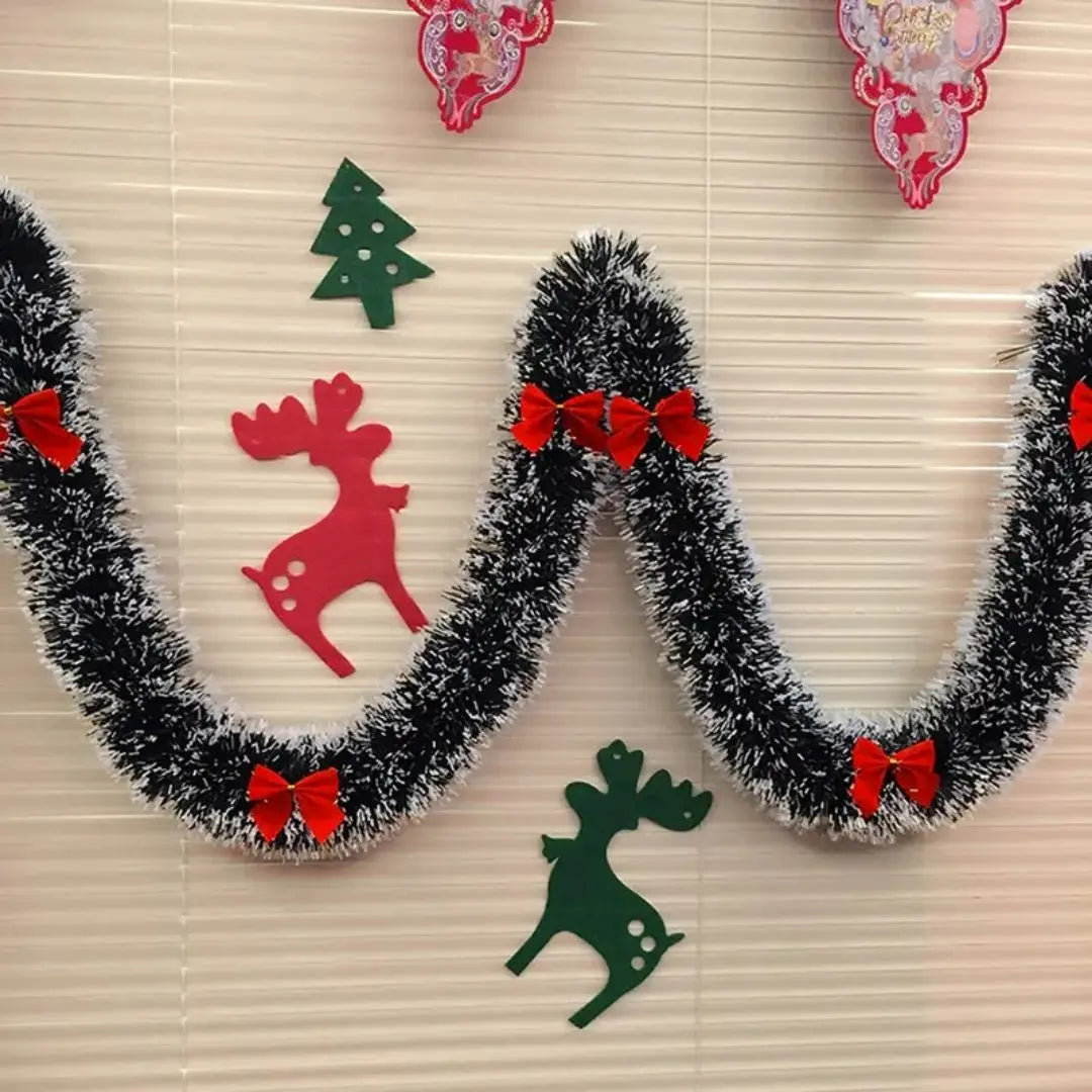 Christmas Rattan Garland - Dark Green with White Edge Strips Snowflake Decorative Vine