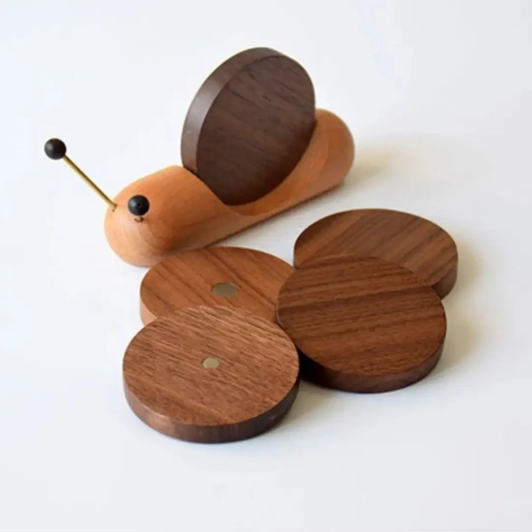 Snail Shaped Wooden Cup Mat Set