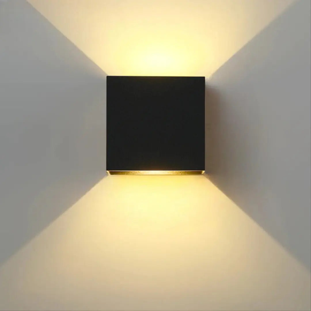 Elegant Wall Light
