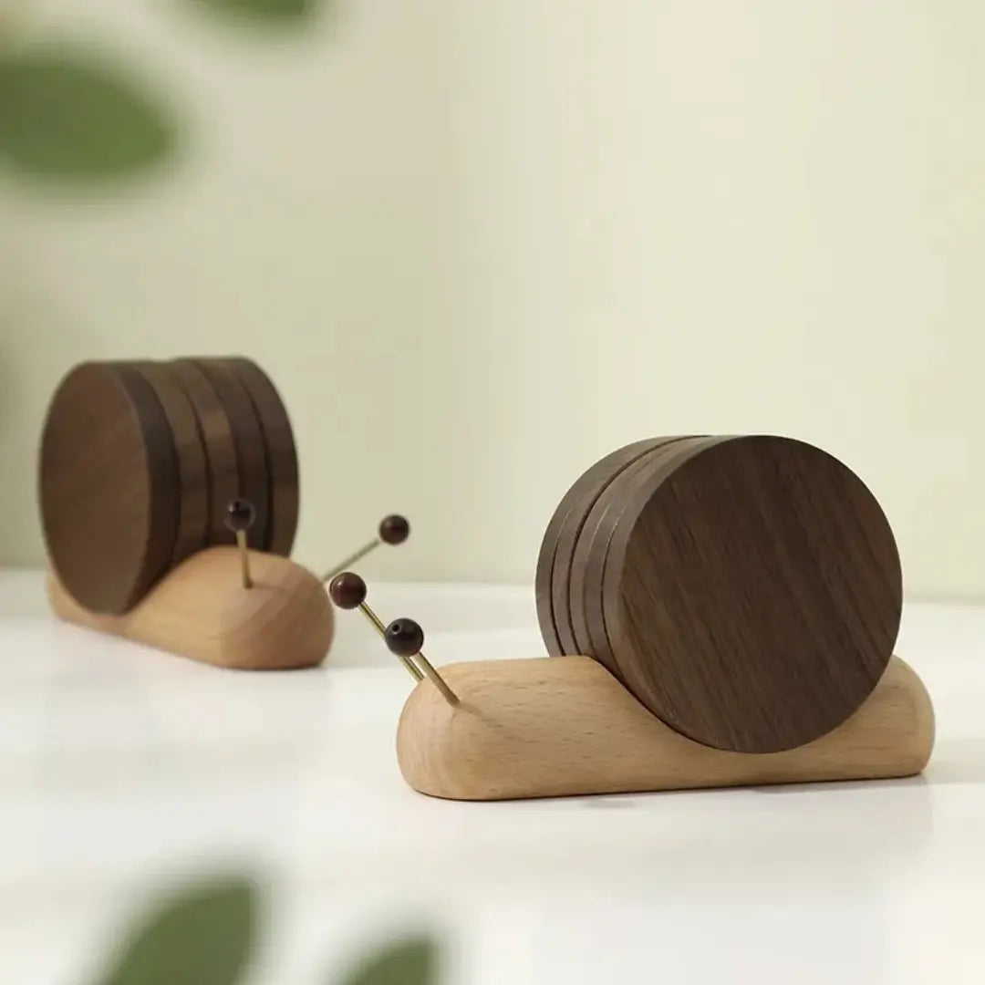 Snail Shaped Wooden Cup Mat Set
