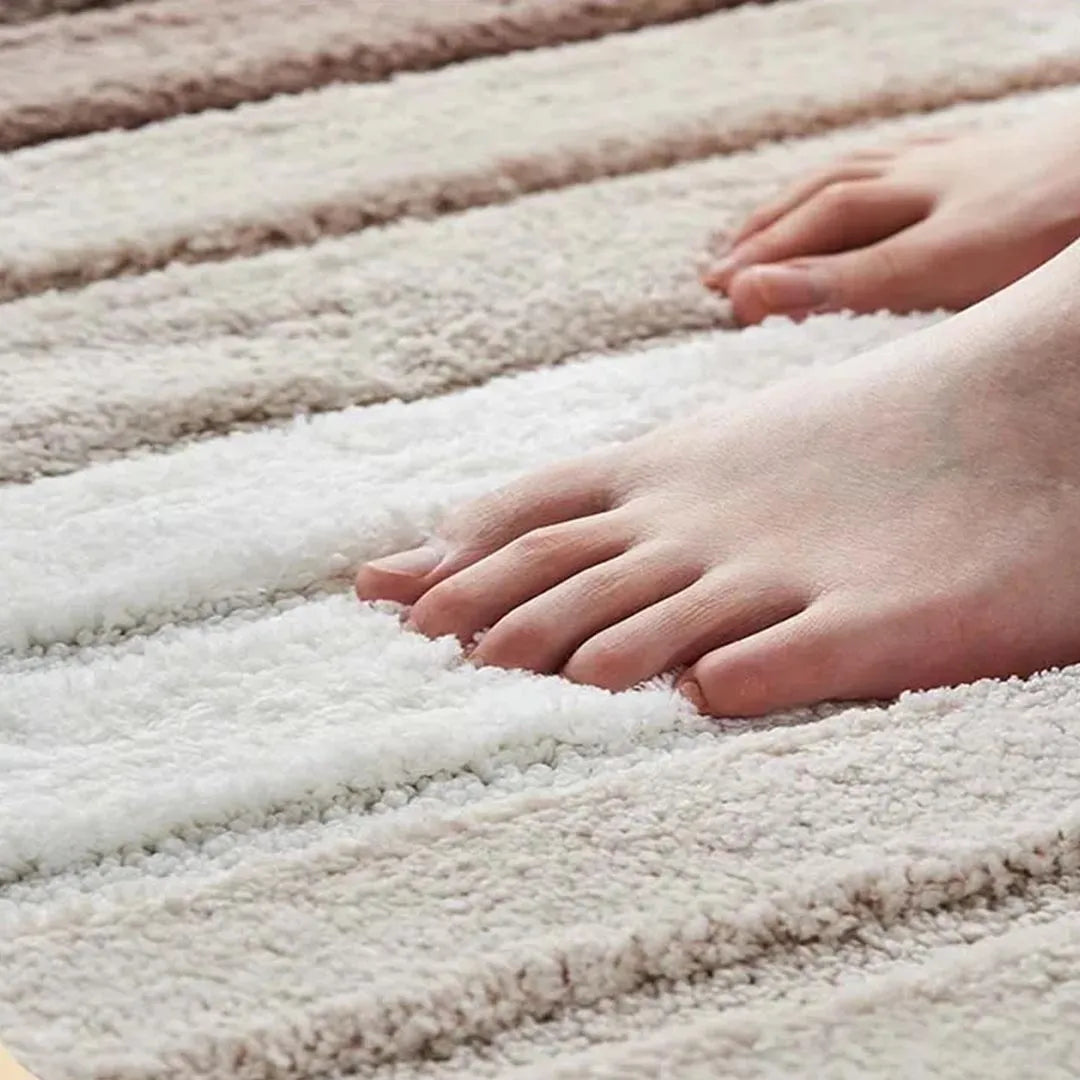 Non-Slip Absorbent Bathroom Mat - Soft Bath Rug for Home Use