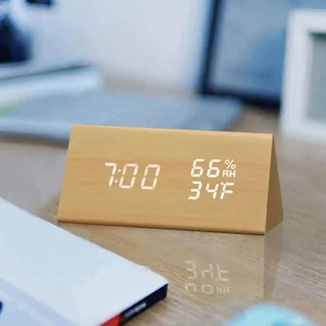 Wooden LED Digital Alarm Clock - USB Charger, Temperature, Humidity Display & Voice Control