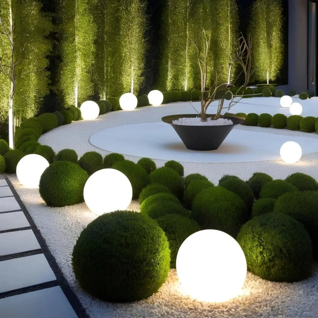 Solara - Spherical Garden Light