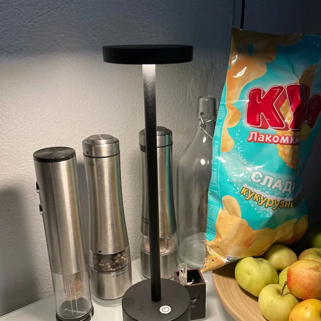 Oslo LED Table Lamp - Modern Rechargeable Light with Vertical Rod Design
