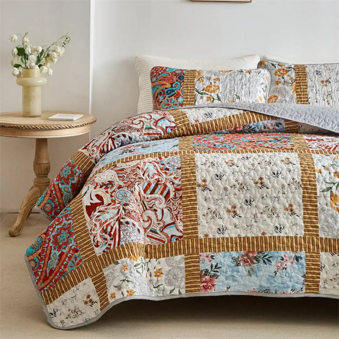 Florenza 3-Piece Floral Patchwork Quilt Set - Lightweight Microfiber Bedspread with Pillow Shams