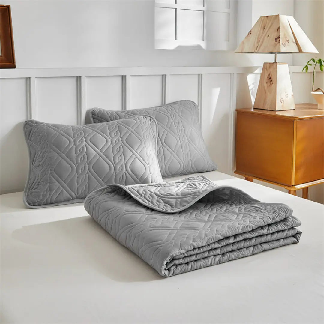 Arvella 3-Piece Lightweight Rhombus Quilted Bedspread Set - Diamond Pattern Embossed Quilt with Pillow Shams