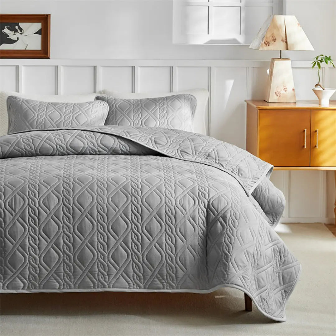 Arvella 3-Piece Lightweight Rhombus Quilted Bedspread Set - Diamond Pattern Embossed Quilt with Pillow Shams