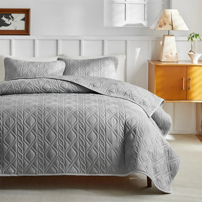 Arvella 3-Piece Lightweight Rhombus Quilted Bedspread Set - Diamond Pattern Embossed Quilt with Pillow Shams