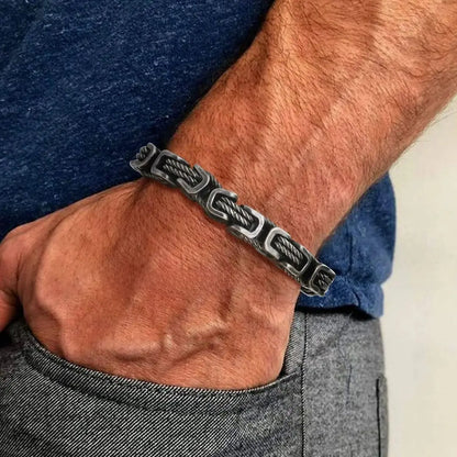 Rogue Forged Chain Cuff