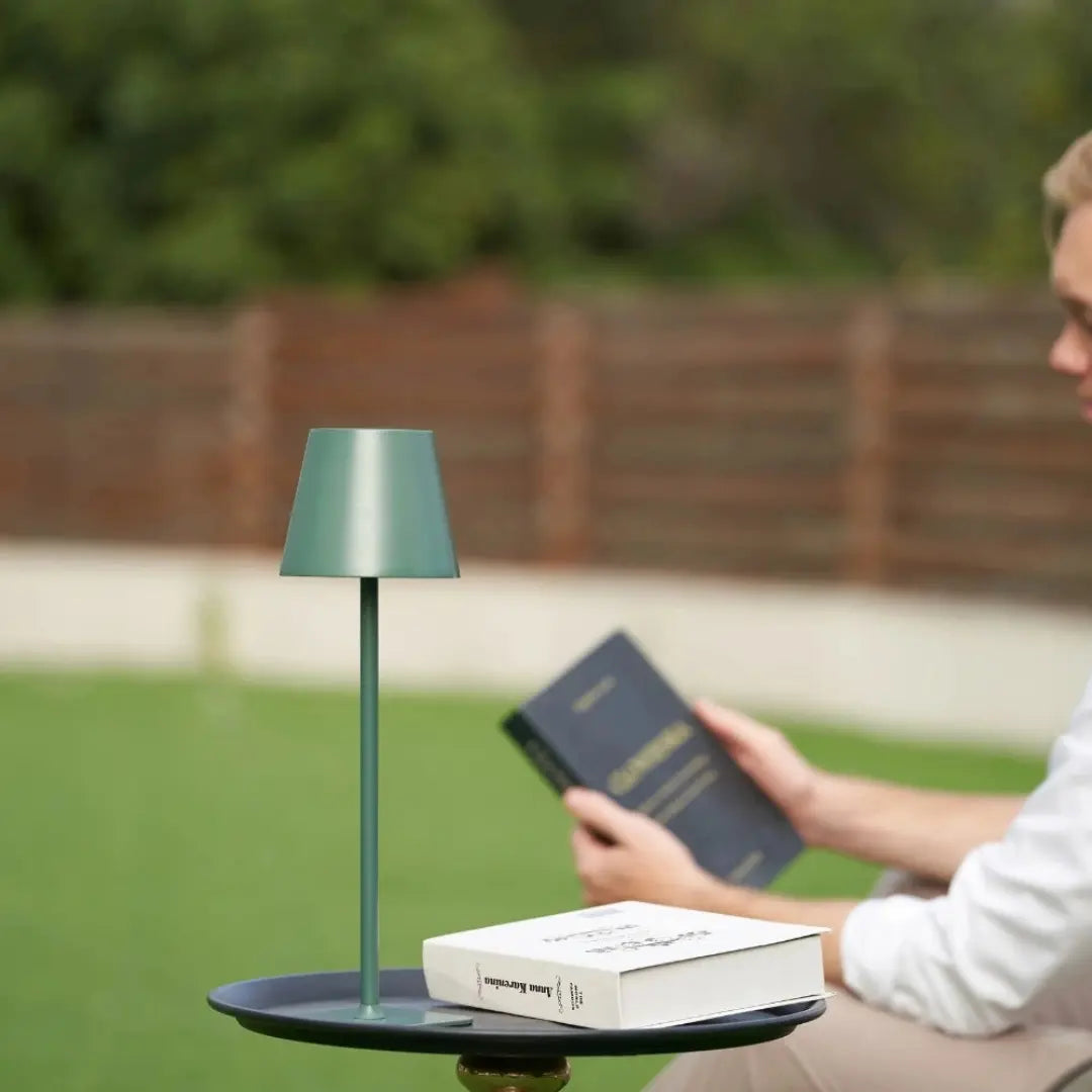 Nivora - Dimmable Tall Table Lamp