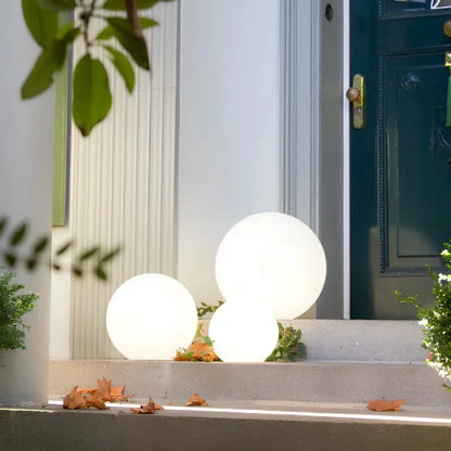 Solara - Spherical Garden Light