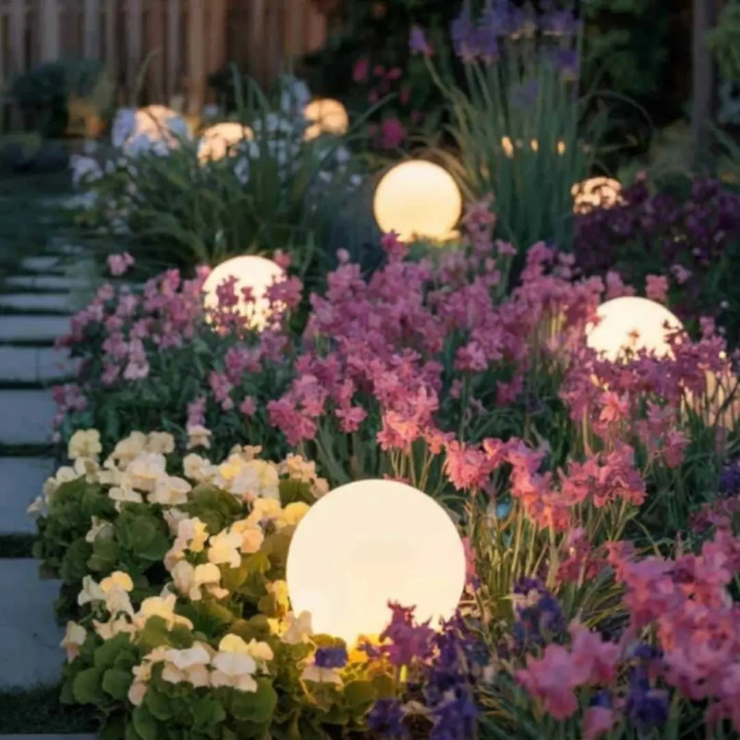 Solara - Spherical Garden Light