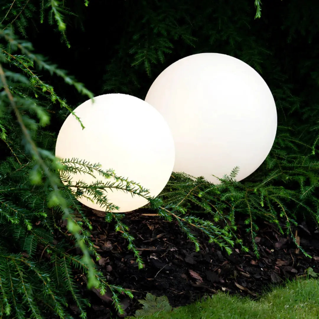 Solara - Spherical Garden Light
