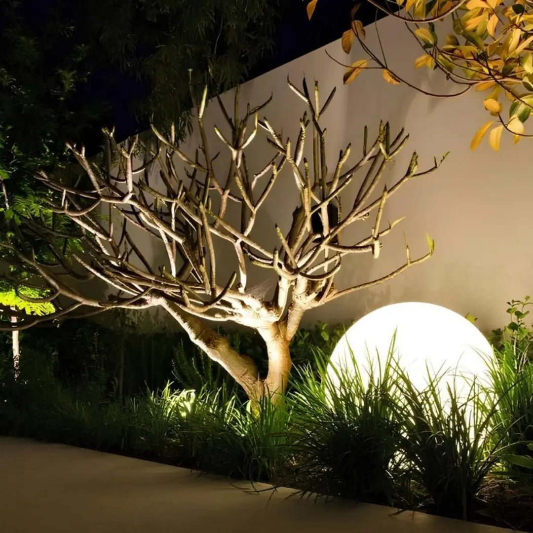 Solara - Spherical Garden Light