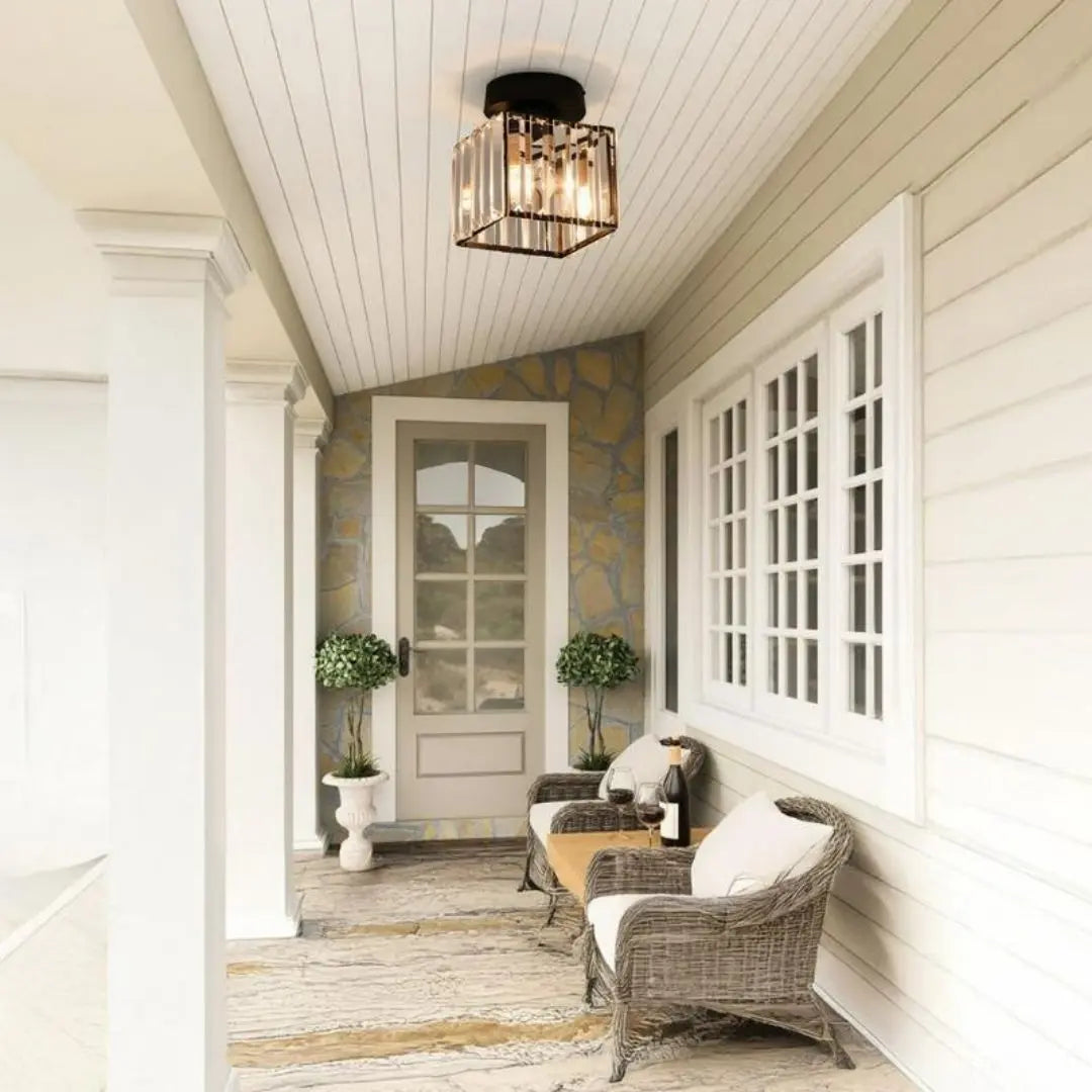 Modern Flush Ceiling Light - Bold Black Accent for Stylish Hallways