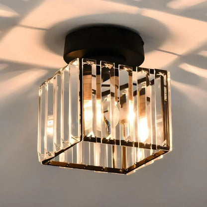 Modern Flush Ceiling Light - Bold Black Accent for Stylish Hallways