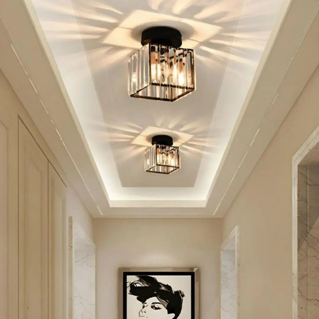 Modern Flush Ceiling Light - Bold Black Accent for Stylish Hallways
