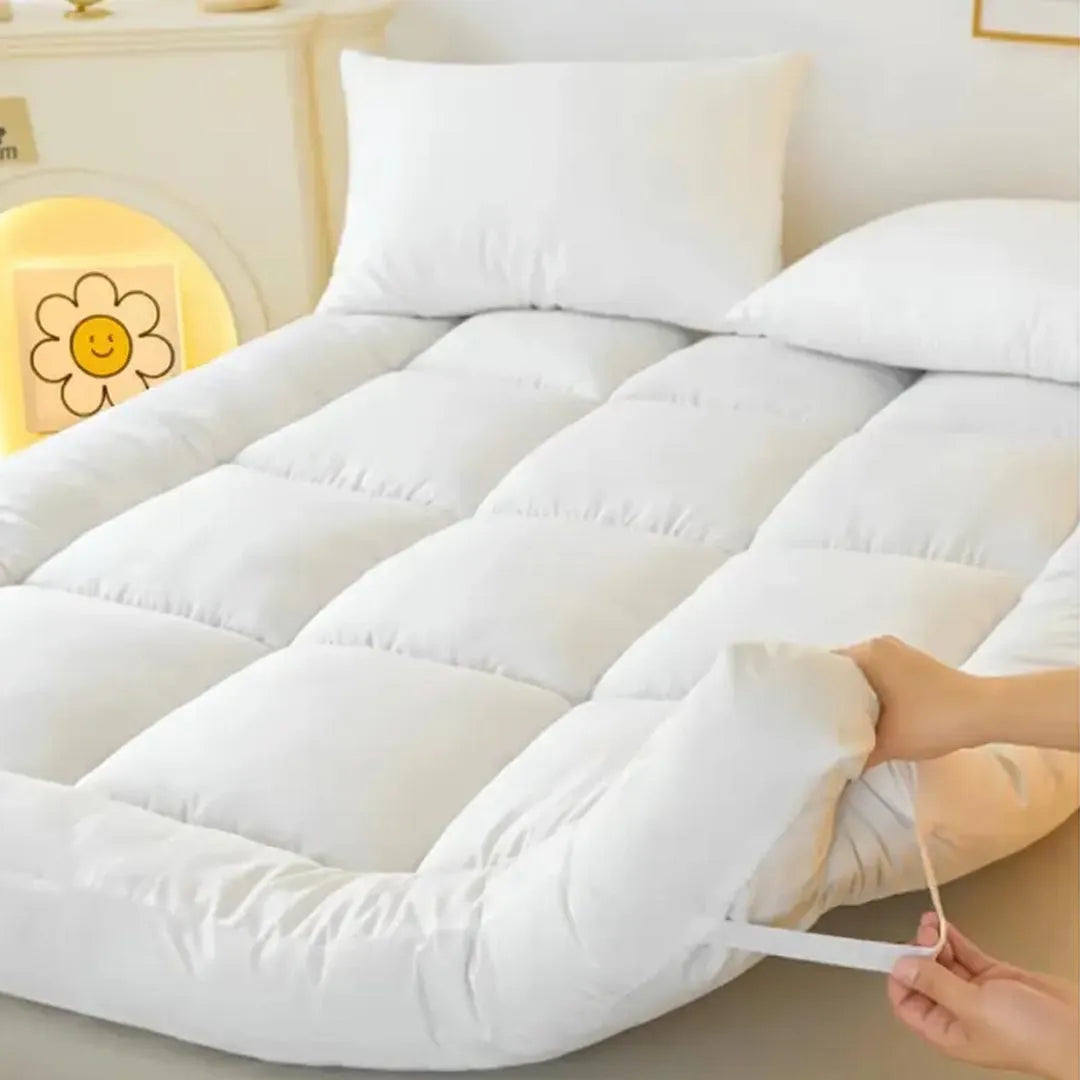 Hotel Quality Mattress Topper - Extra Thick 10cm with Elastic Straps